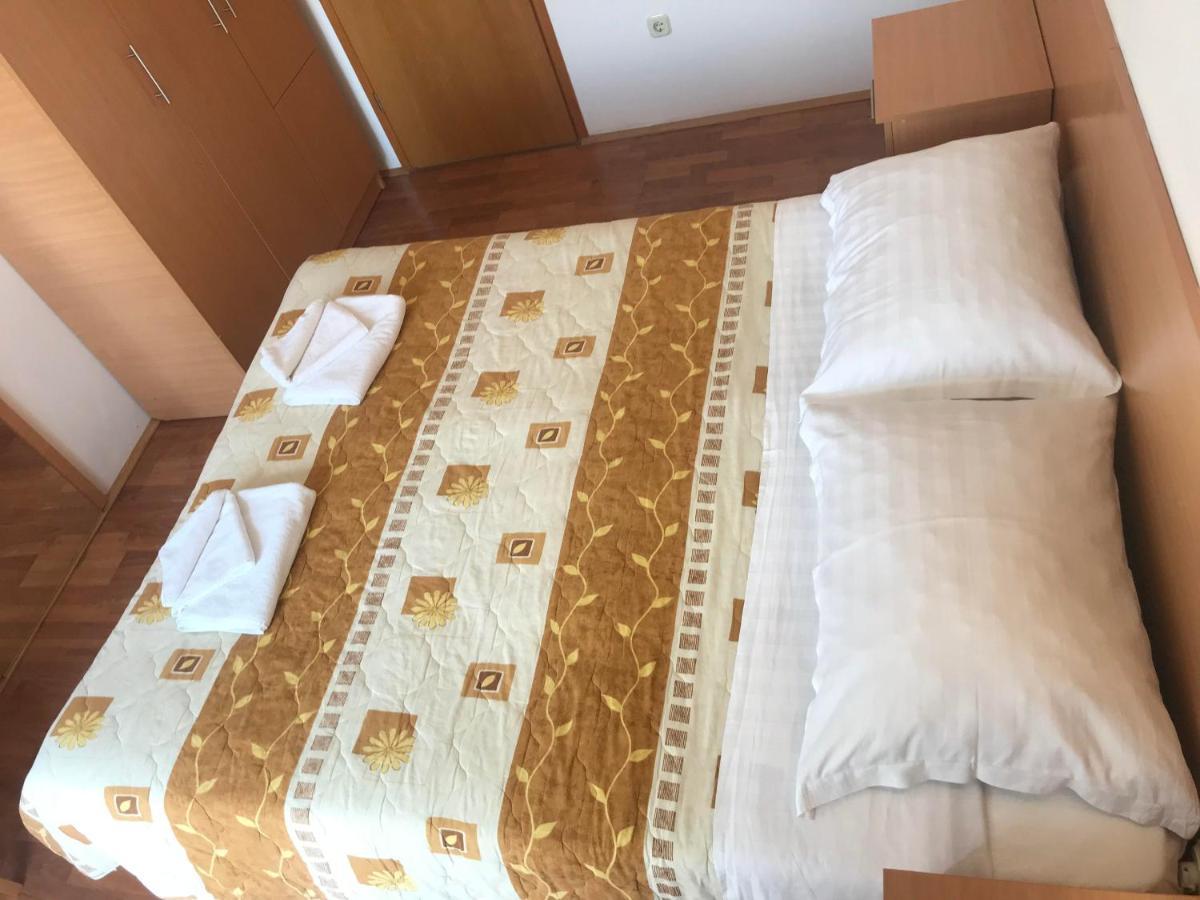 كورتْشولا Cosy Sun-Splashed Bedroom - Pansion Hajduk المظهر الخارجي الصورة