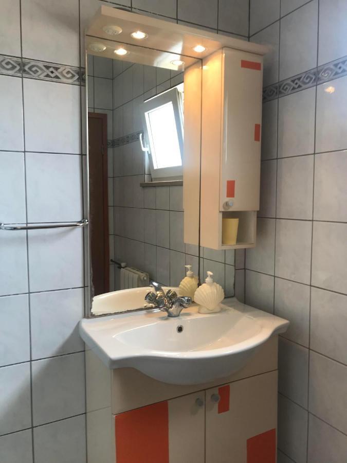 كورتْشولا Cosy Sun-Splashed Bedroom - Pansion Hajduk المظهر الخارجي الصورة
